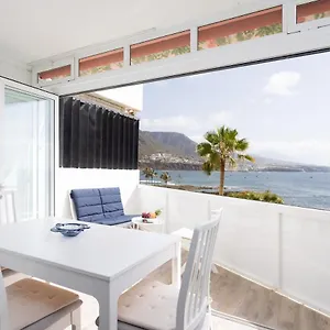 https://home2book-seafront-studio-punta-del-hidalgo.adeje-hotels.com